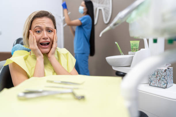 Best Broken Tooth Emergency  in Dike, IA